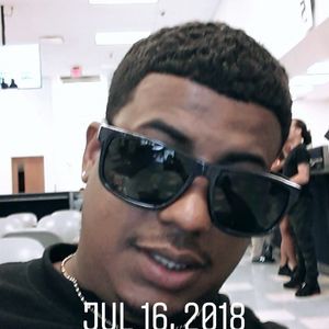 Meet your Posher, Johniel